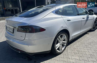 Лифтбек Tesla Model S 2014 в 