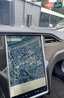Лифтбек Tesla Model S 2014 в 