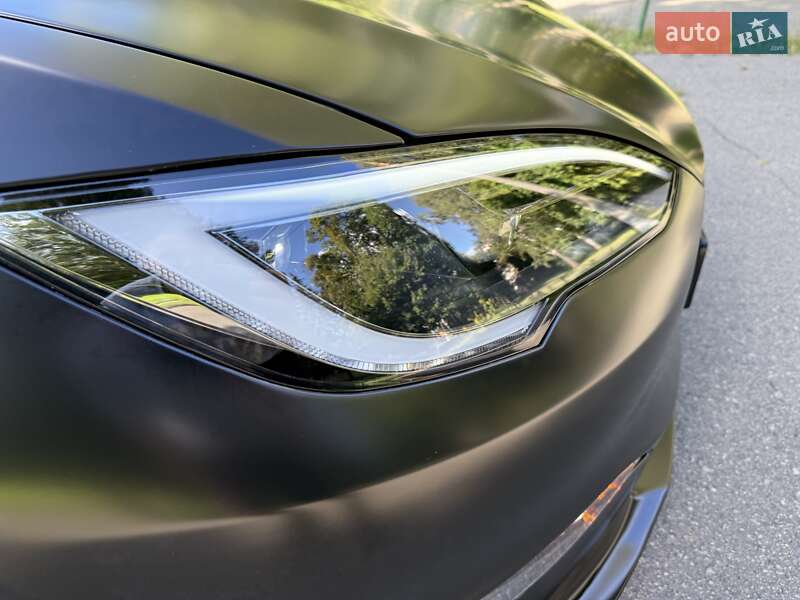 Ліфтбек Tesla Model S 2024 в Києві