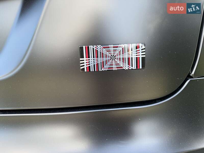 Ліфтбек Tesla Model S 2024 в Києві