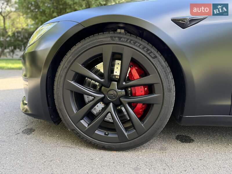 Ліфтбек Tesla Model S 2024 в Києві