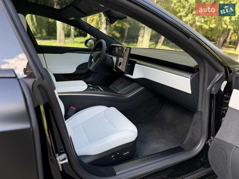 Ліфтбек Tesla Model S 2024 в Києві
