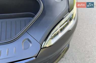 Лифтбек Tesla Model S 2024 в 