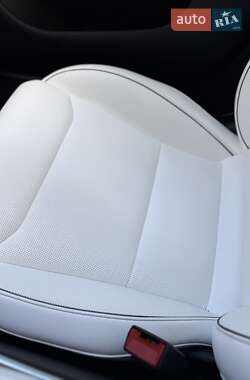 Лифтбек Tesla Model S 2024 в 