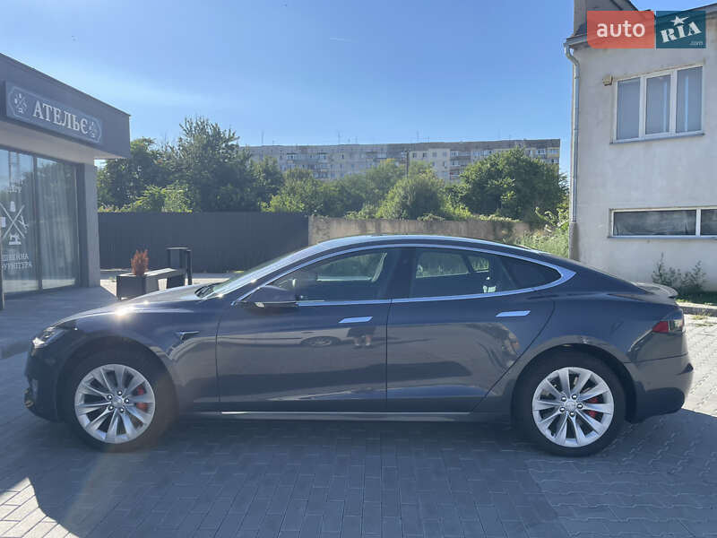 Ліфтбек Tesla Model S 2019 в Ужгороді