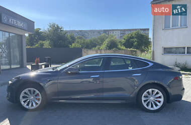 Лифтбек Tesla Model S 2019 в 