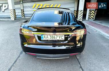 Лифтбек Tesla Model S 2014 в 
