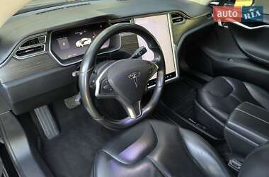 Лифтбек Tesla Model S 2014 в 