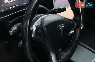 Лифтбек Tesla Model S 2016 в 