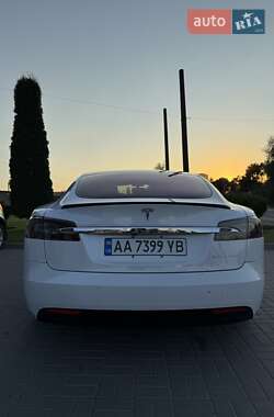 Лифтбек Tesla Model S 2020 в 