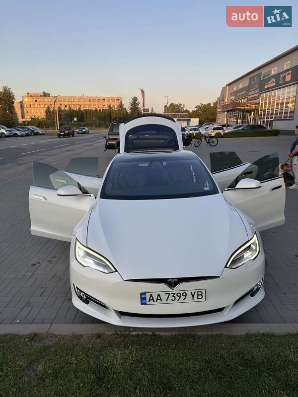 Лифтбек Tesla Model S 2020 в Каменец-Подольском фото 19 Лифтбек Tesla Model S 2020 в Каменец-Подольском