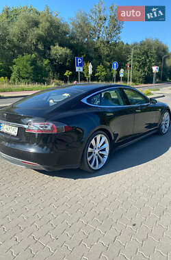 Лифтбек Tesla Model S 2013 в 