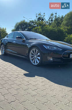 Лифтбек Tesla Model S 2013 в 