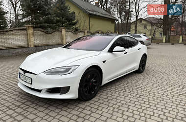 Лифтбек Tesla Model S 2016 в Львове