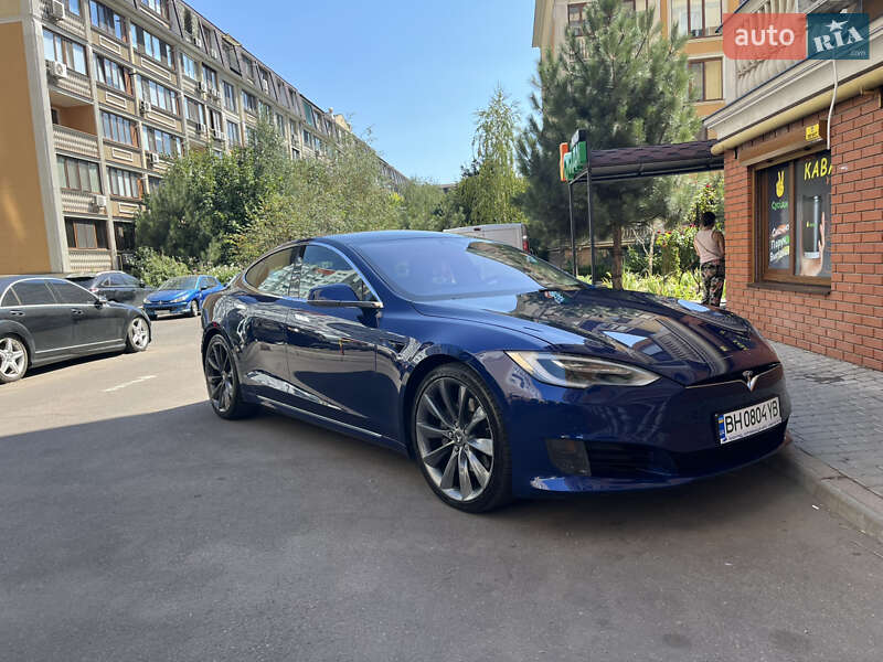 Лифтбек Tesla Model S 2017 в Одессе