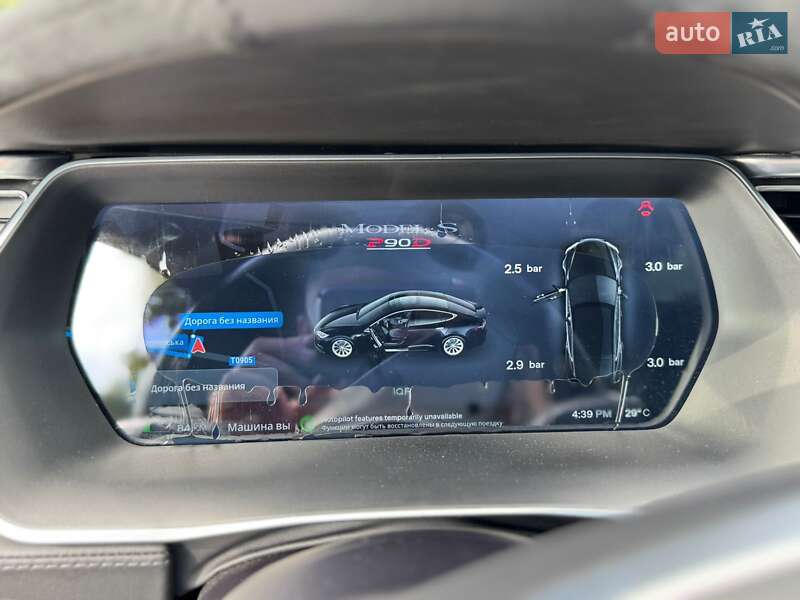 Лифтбек Tesla Model S 2016 в Ивано-Франковске