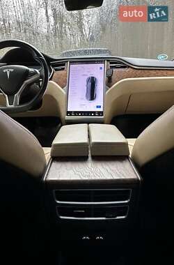 Ліфтбек Tesla Model S 2017 в Тернополі