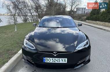 Лифтбек Tesla Model S 2017 в 