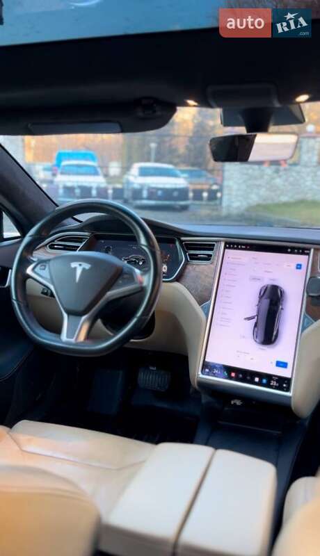 Лифтбек Tesla Model S 2017 в Тернополе