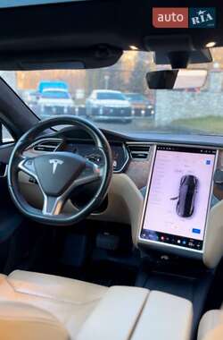 Лифтбек Tesla Model S 2017 в 