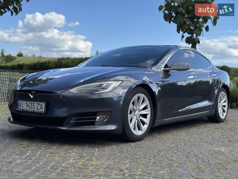 Лифтбек Tesla Model S 2017 в Обухове