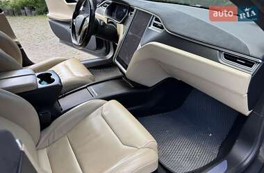 Лифтбек Tesla Model S 2017 в 
