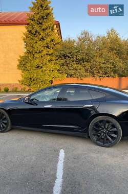 Лифтбек Tesla Model S 2013 в 