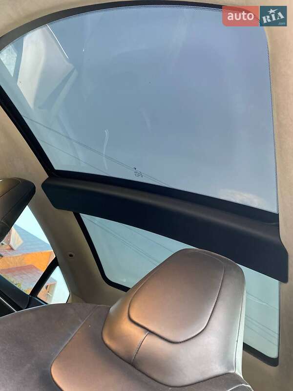 Лифтбек Tesla Model S 2013 в Ивано-Франковске