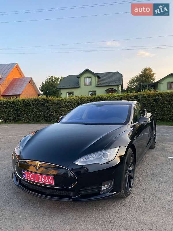 Tesla Model S 2013