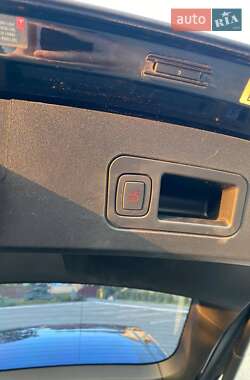 Лифтбек Tesla Model S 2013 в 