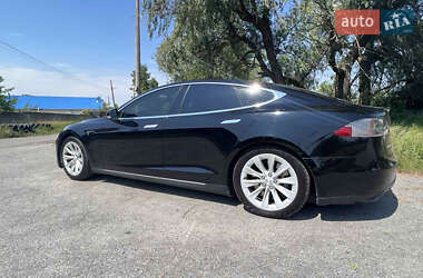 Лифтбек Tesla Model S 2013 в 