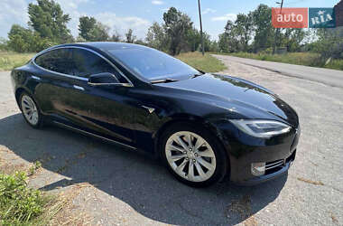 Лифтбек Tesla Model S 2013 в 
