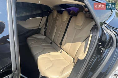 Лифтбек Tesla Model S 2013 в 