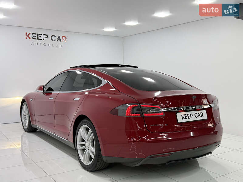 Ліфтбек Tesla Model S 2014 в Одесі