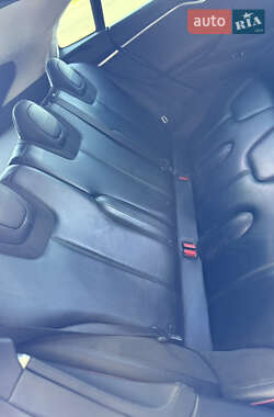 Лифтбек Tesla Model S 2013 в 