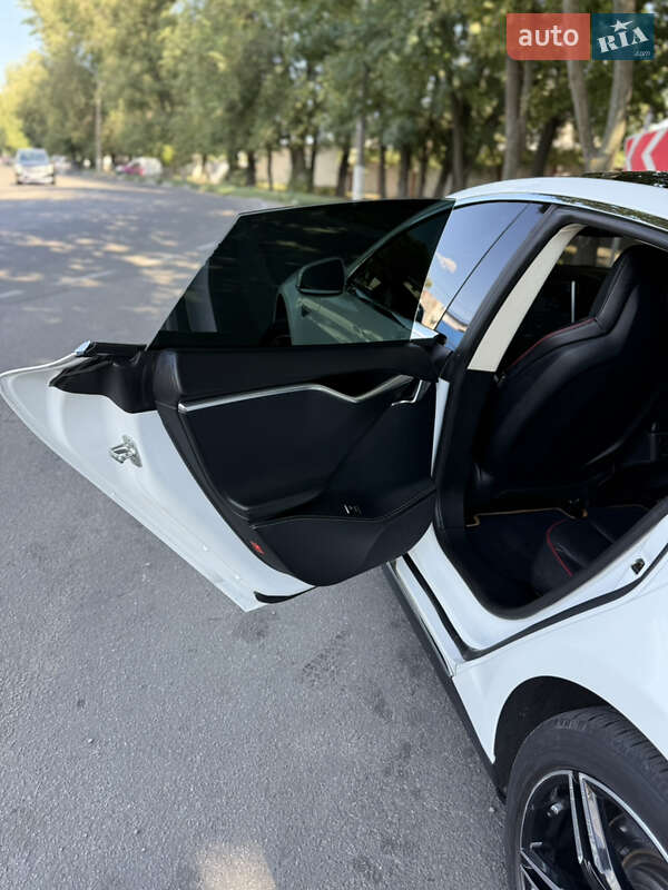 Лифтбек Tesla Model S 2013 в Днепре