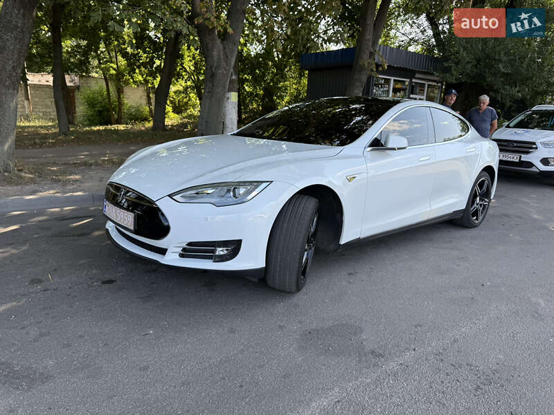 Лифтбек Tesla Model S 2013 в Днепре
