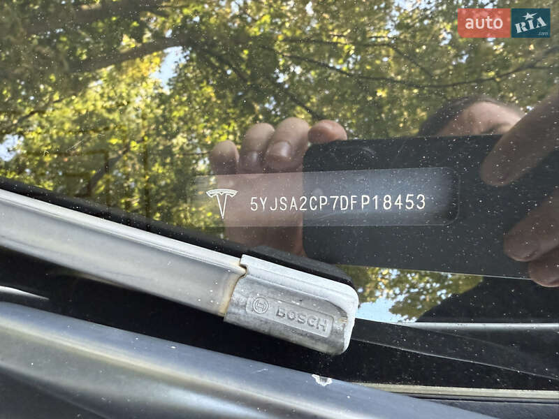 Лифтбек Tesla Model S 2013 в Днепре