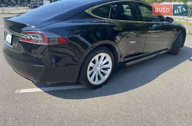 Лифтбек Tesla Model S 2016 в 
