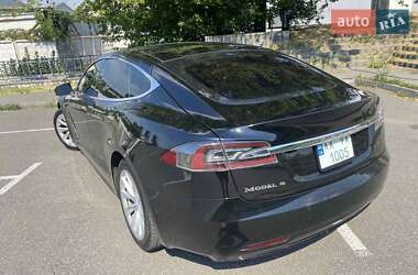 Лифтбек Tesla Model S 2016 в 