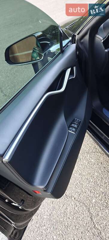 Лифтбек Tesla Model S 2014 в Одессе