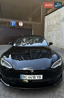 Лифтбек Tesla Model S 2021 в Львове