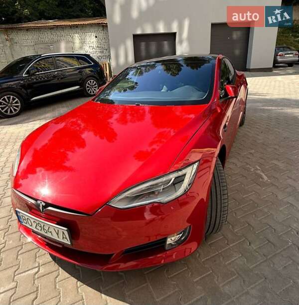 Лифтбек Tesla Model S 2020 в Тернополе