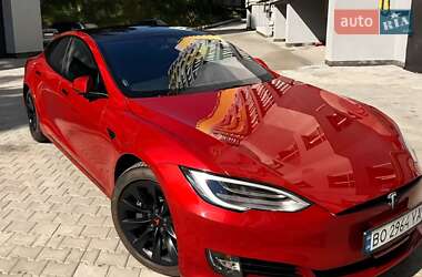 Лифтбек Tesla Model S 2020 в 