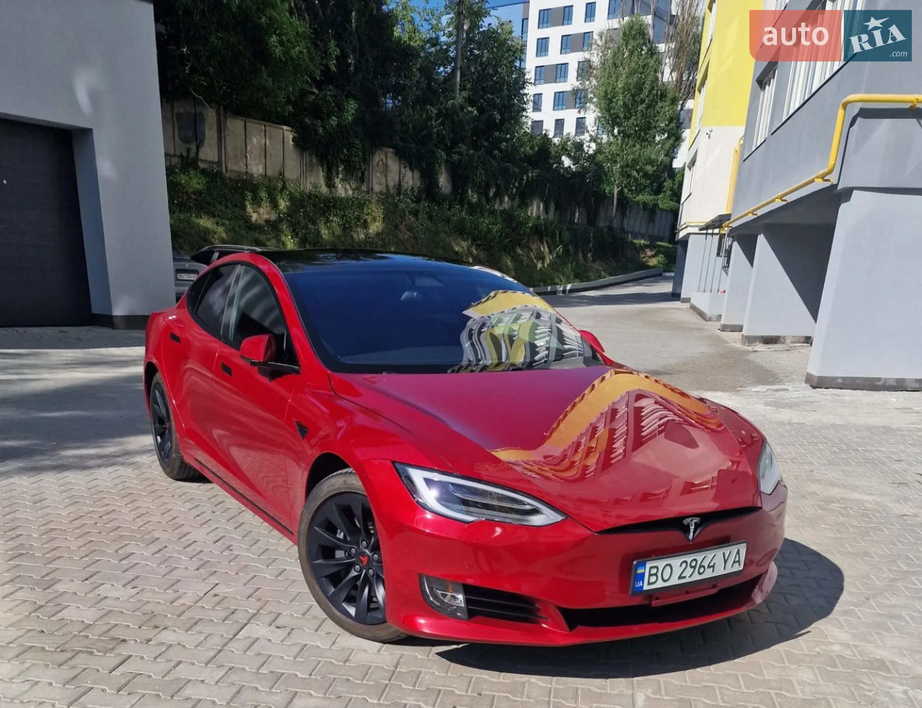 2020 Tesla Model S - фото 1
