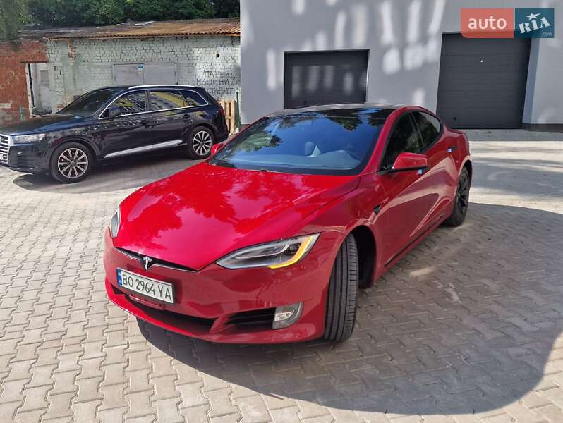 Лифтбек Tesla Model S 2020 в Тернополе