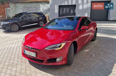 Лифтбек Tesla Model S 2020 в 