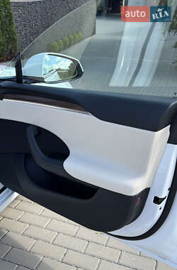 Лифтбек Tesla Model S 2023 в 