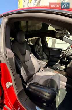 Лифтбек Tesla Model S 2020 в 