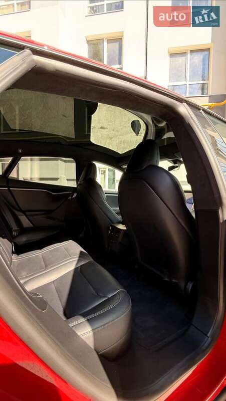 Лифтбек Tesla Model S 2020 в Тернополе